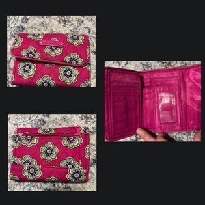 Medium Vera Bradley wallets